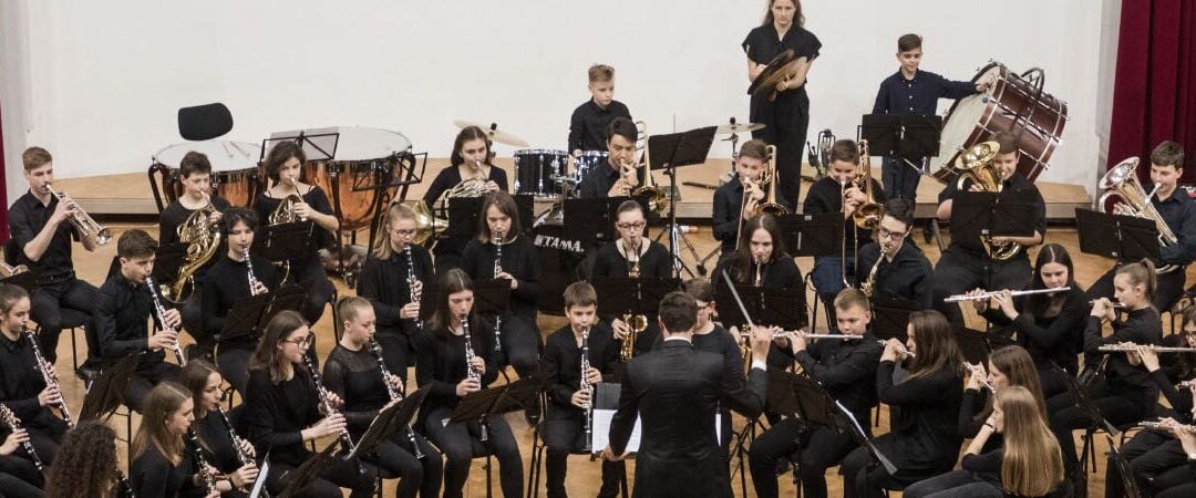 VAJE PIHALNEGA ORKESTRA GLASBENE ŠOLE CENTER