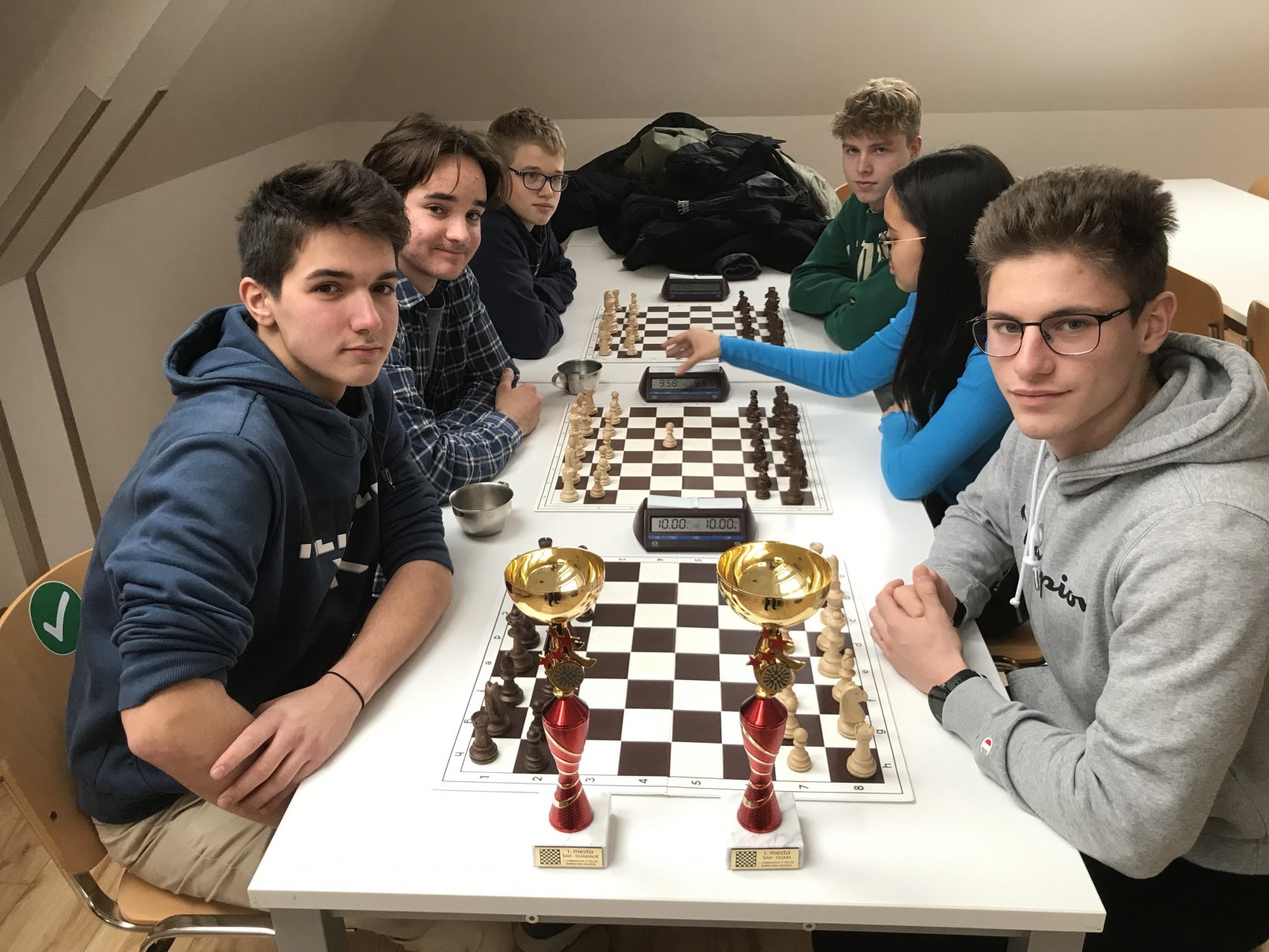Gašper Brvar in Lucy Brinovec sta najboljša šahista