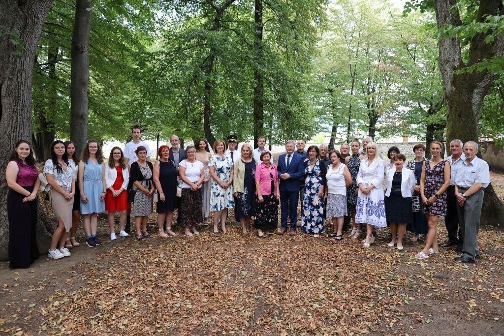 Aprila Prašiček Kovač prejela občinsko priznanje Aprila Prašiček Kovač prejela občinsko priznanje