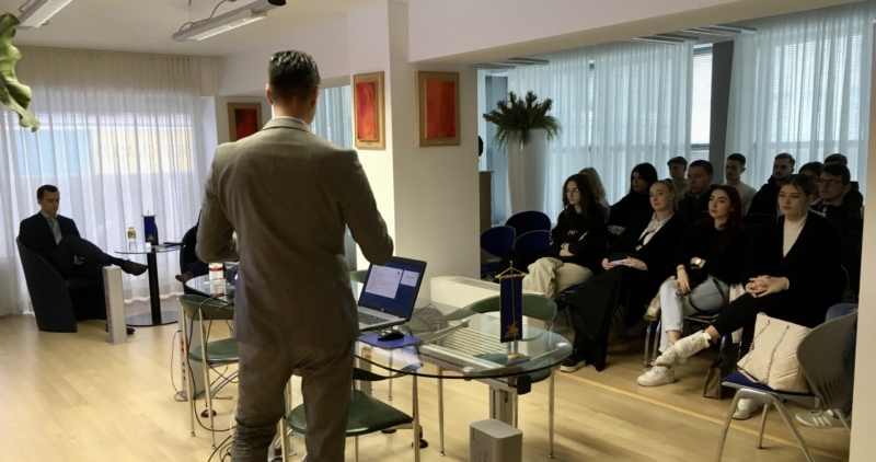 Spoznavanje poklicev za dijake 4. e