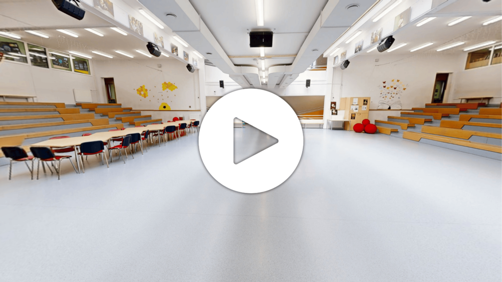 Gimnazija in srednja šola Rudolfa Maistra Kamnik - šolska avla