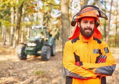Gozdar traktorist