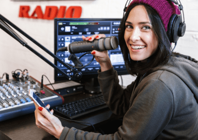 Napovedovalec na radiu