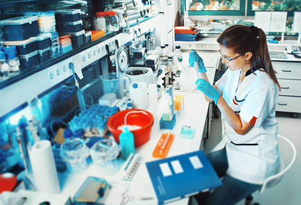 Poklic - laboratorijski tehnik kemije