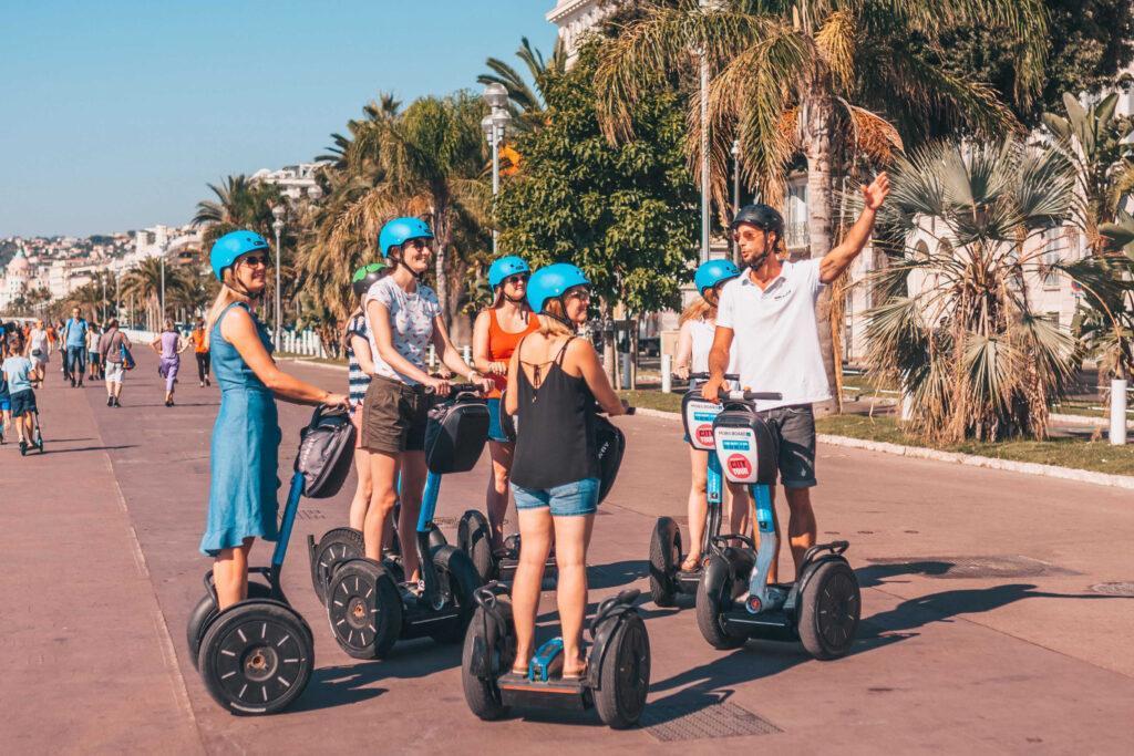 Poklic - turistični spremljevalec