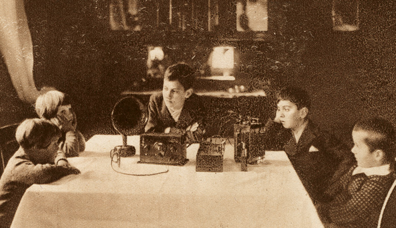Radio Ljubljana je začel delovati leta 1928