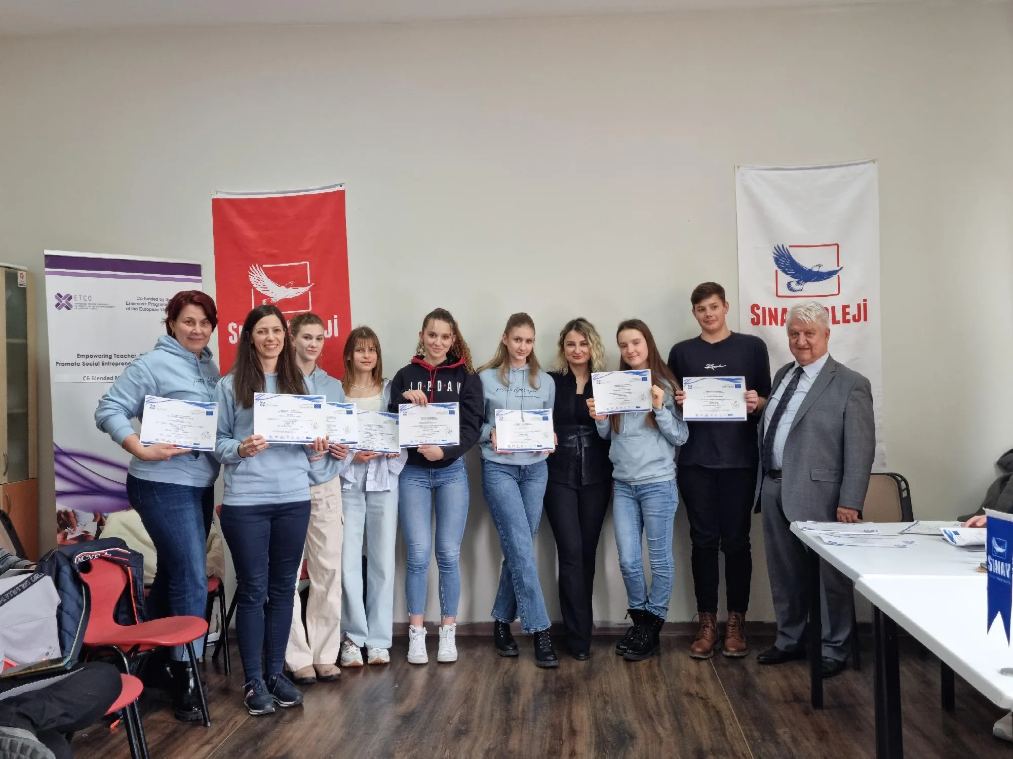 Dijaki v Turčiji na Erasmus+ projektu o socialnem podjetništvu Dijaki v Turčiji na Erasmus+ projektu o socialnem podjetništvu