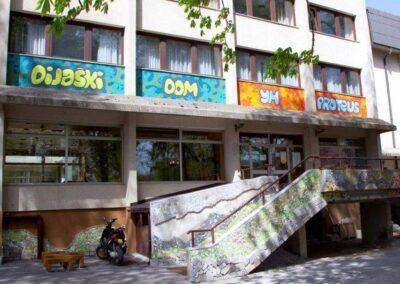 Dijaški dom – Srednja gozdarska, lesarska in zdravstvena šola Postojna