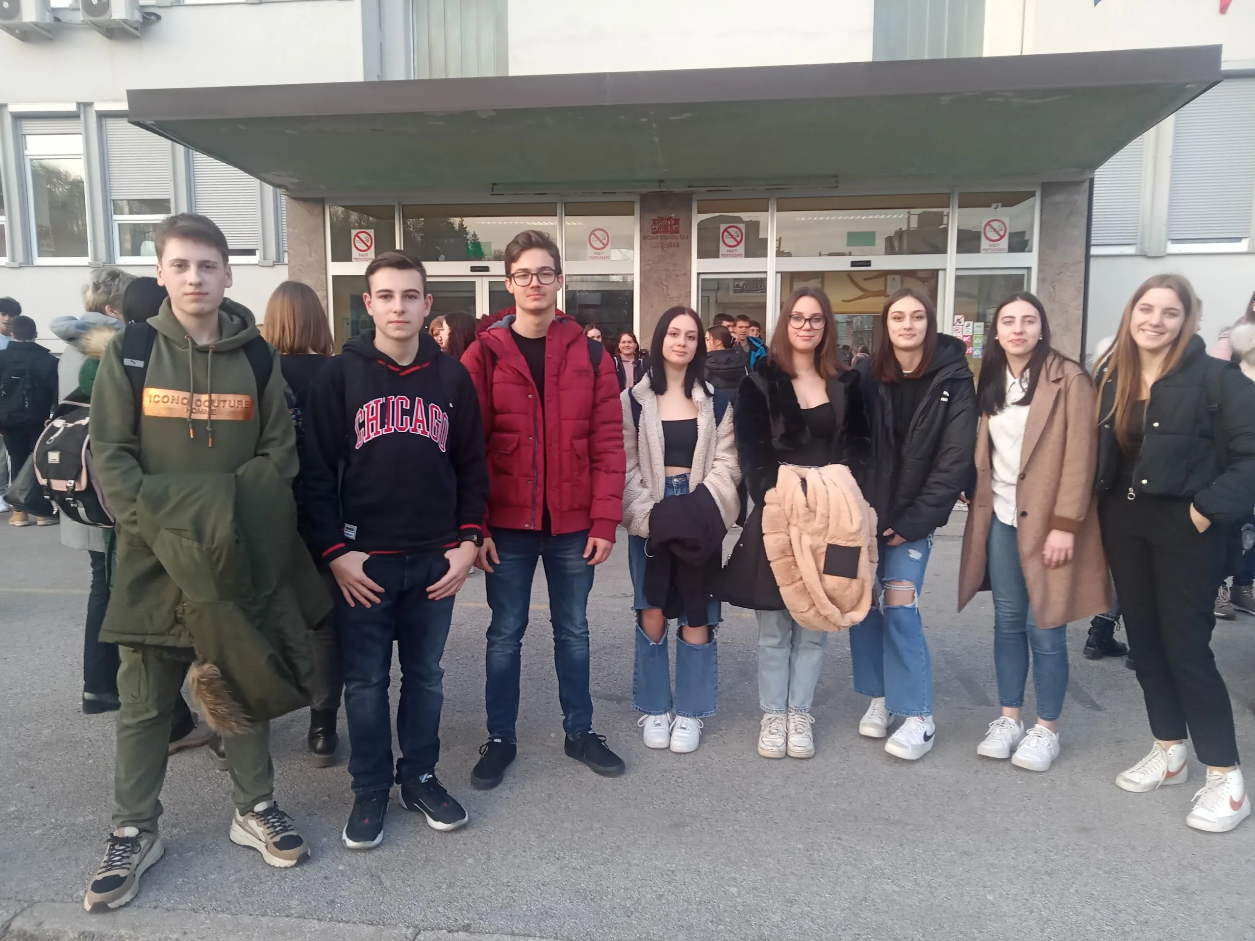 Dijaki Ekonomske šole Murska Sobota osvojili zlato in dve srebrni priznanji na državnem tekmovanju v ekokvizu Dijaki Ekonomske šole Murska Sobota osvojili zlato in dve srebrni priznanji na državnem tekmovanju v ekokvizu