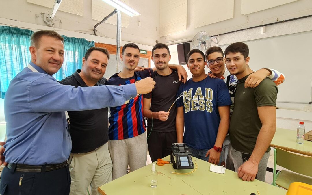 Delovno opazovalni obisk (JOB SHADOWING) učiteljev  na srednji šoli Ies Santa Lucia