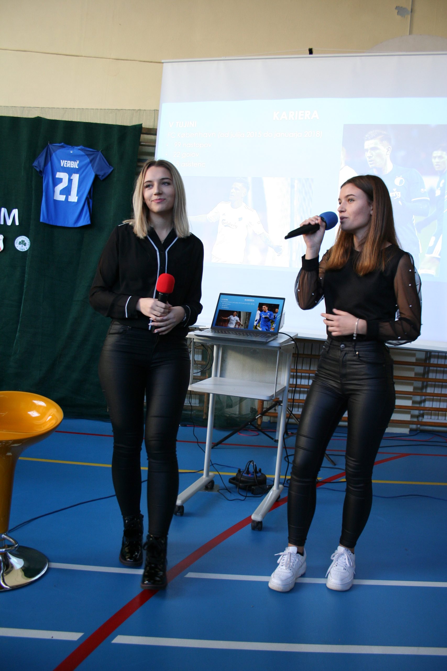 Julija in Hana Dermol nastopili na RTV Slovenija Julija in Hana Dermol nastopili na RTV Slovenija
