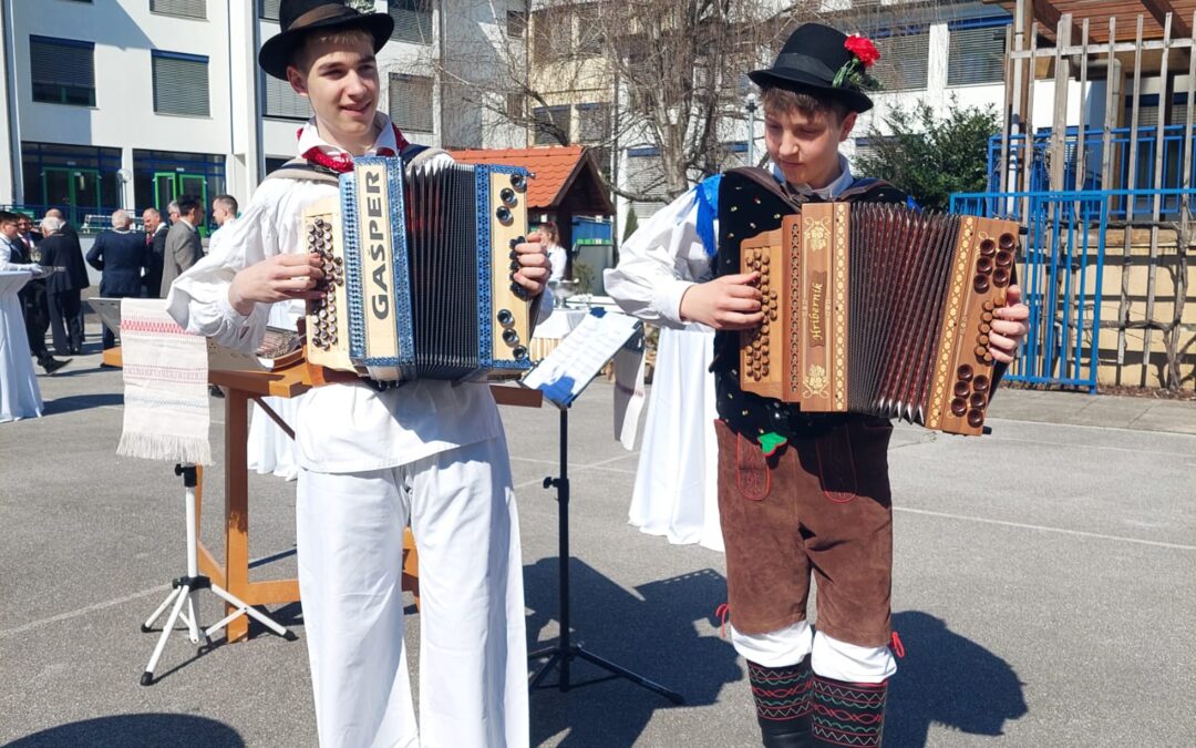 Svečana rez vinske trte