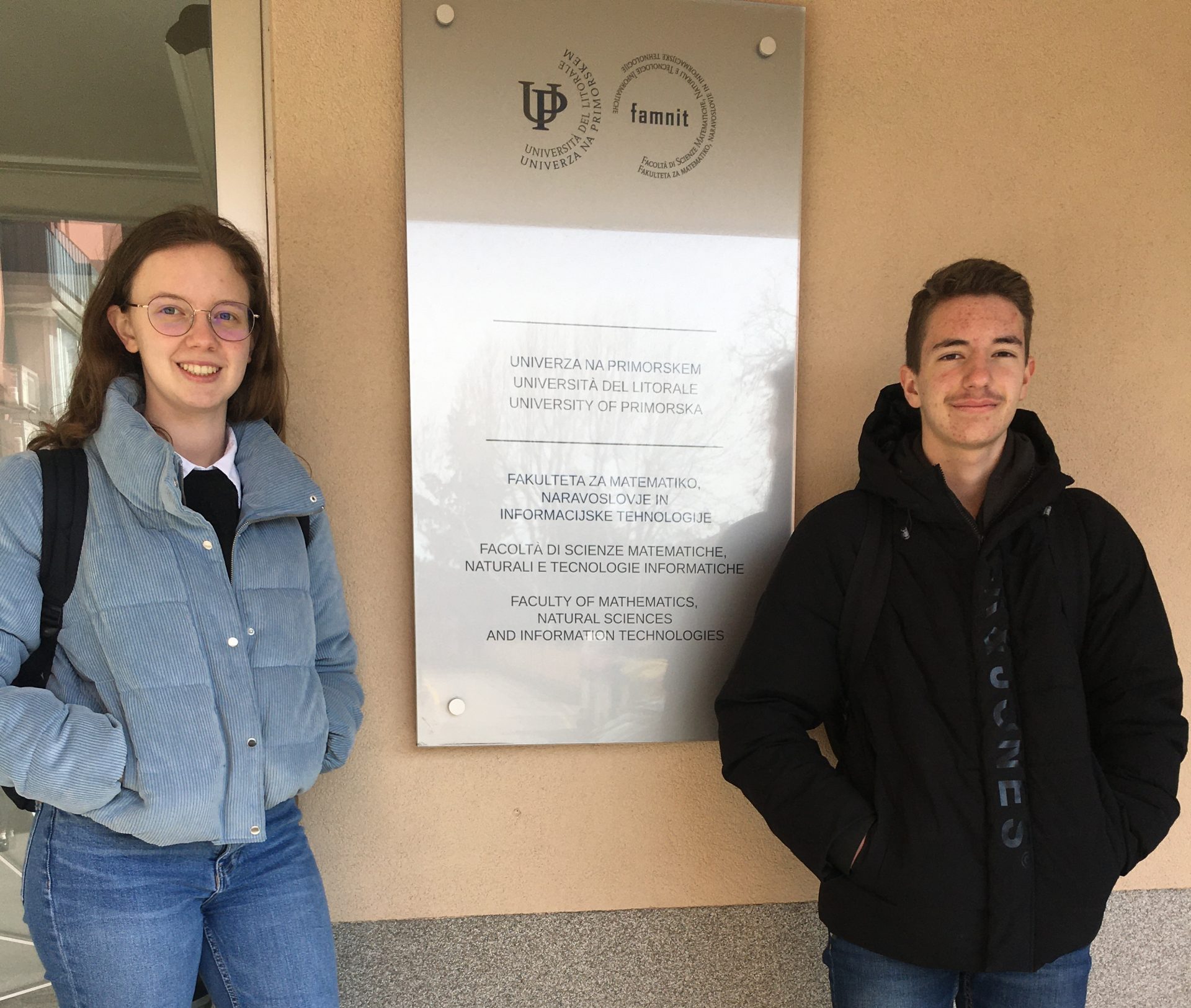 Vita Škarabot in Bine Buzeti, dobitnika srebrnih priznanj na državnem tekmovanju iz znanja biologije Vita Škarabot in Bine Buzeti, dobitnika srebrnih priznanj na državnem tekmovanju iz znanja biologije