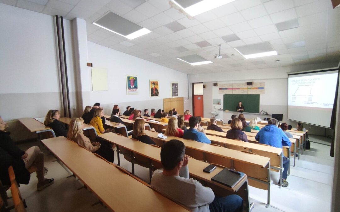 PREDAVANJE ZA STARŠE  »Na kakšen način mladostniku postaviti zdrave meje«.