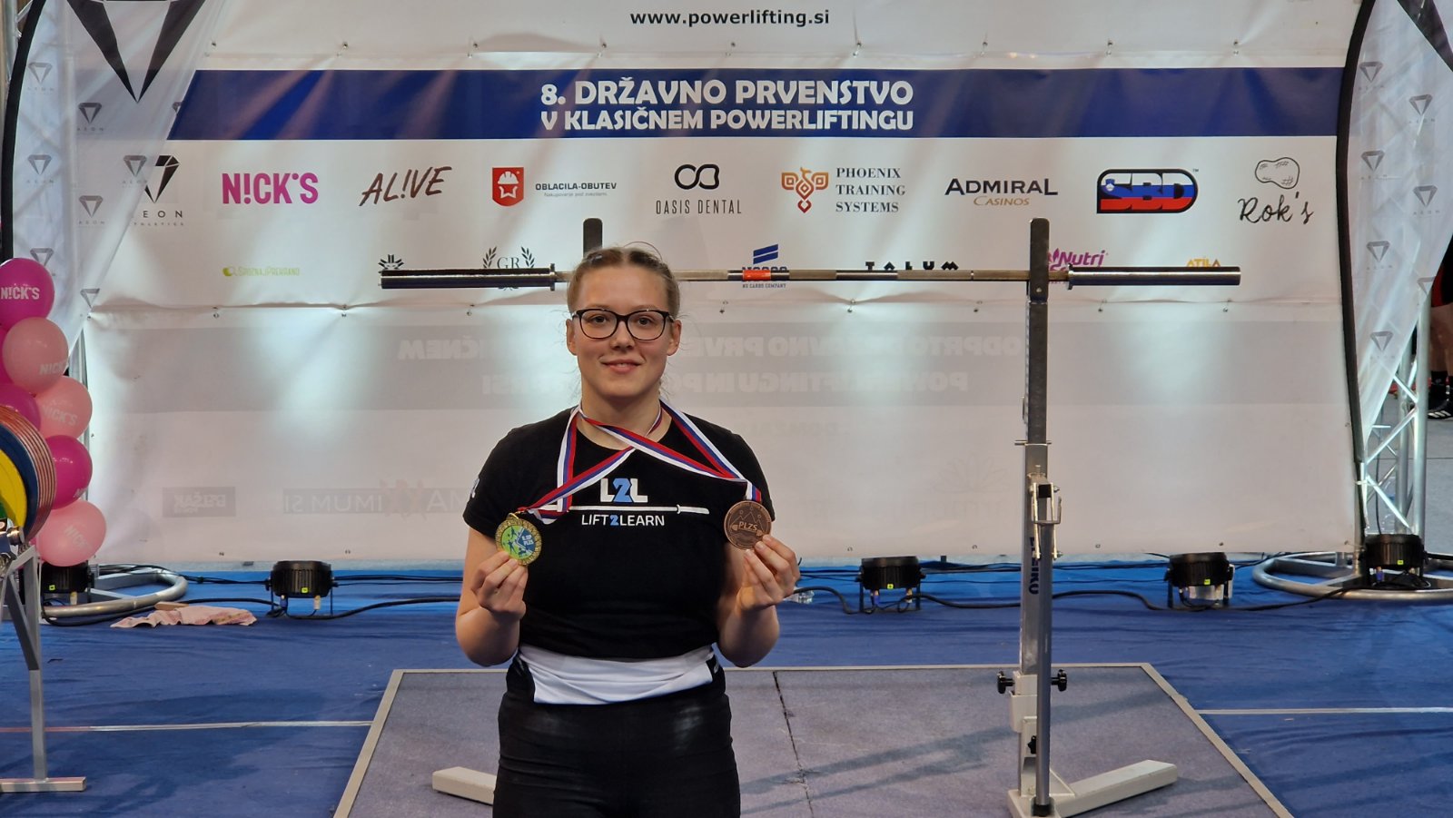 Nina Čurić, dijakinja 2. c – državna prvakinja v power liftingu, marec 2023 Nina Čurić, dijakinja 2. c – državna prvakinja v power liftingu, marec 2023