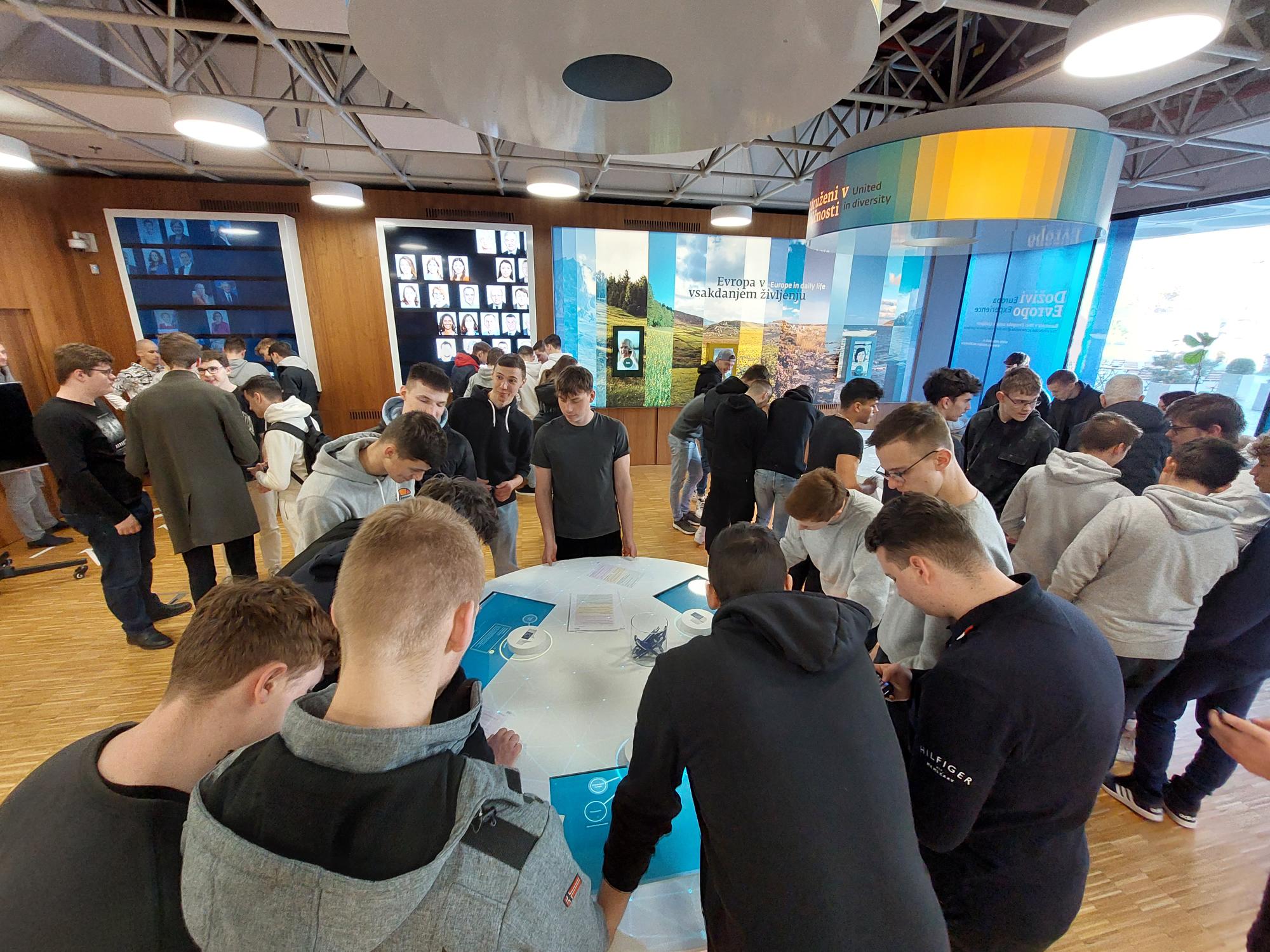 Strokovna ekskurzija E2C, E3B, K3A v okviru aktivnega državljanstva Strokovna ekskurzija E2C, E3B, K3A v okviru aktivnega državljanstva
