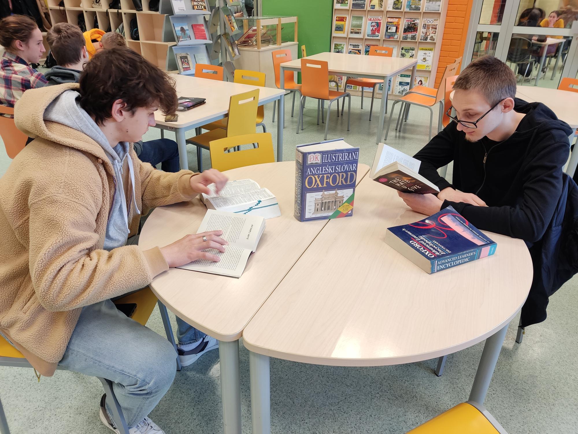 Naši dijaki uspešni na regijskem tekmovanju v angleščini