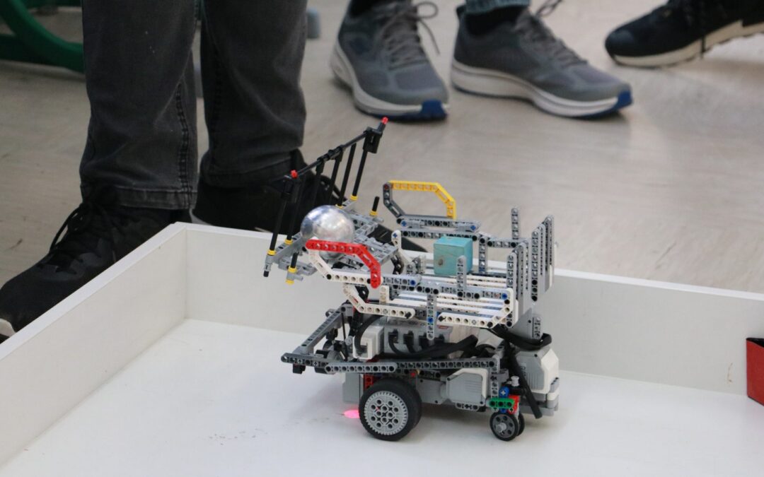 Naši dijaki ponovno odlični na regijskem predtekmovanju RoboCupJunior Reševanje Črta