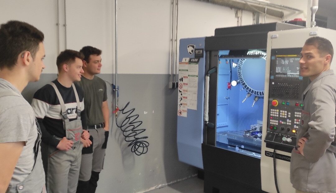 Nakup CNC stroja