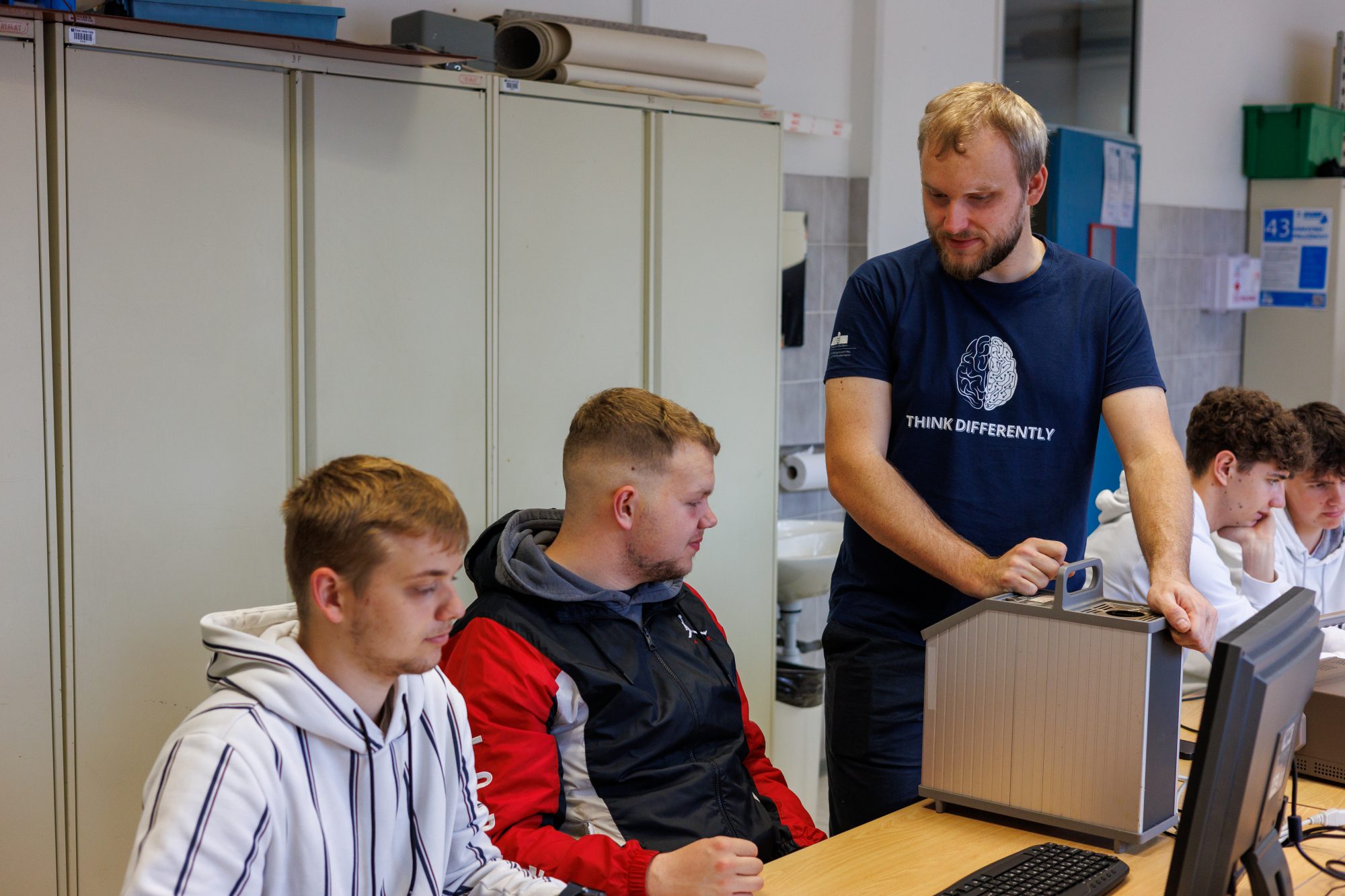 Projektni dnevi dijakov elektrotehnike Projektni dnevi dijakov elektrotehnike