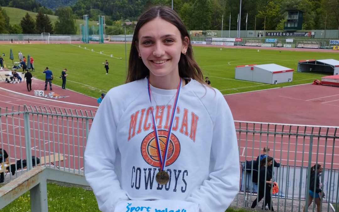 Iva tretja na državnem srednješolskem prvenstvu v atletiki