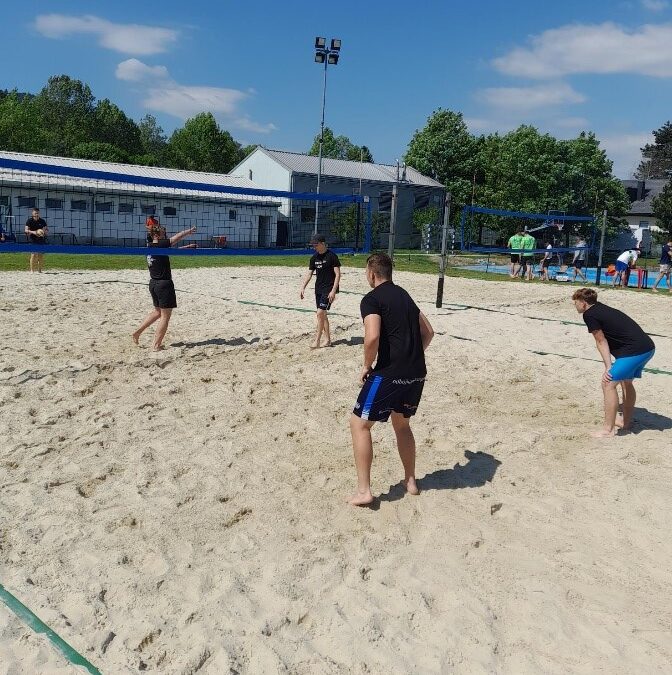 Odbojka na mivki za dijake