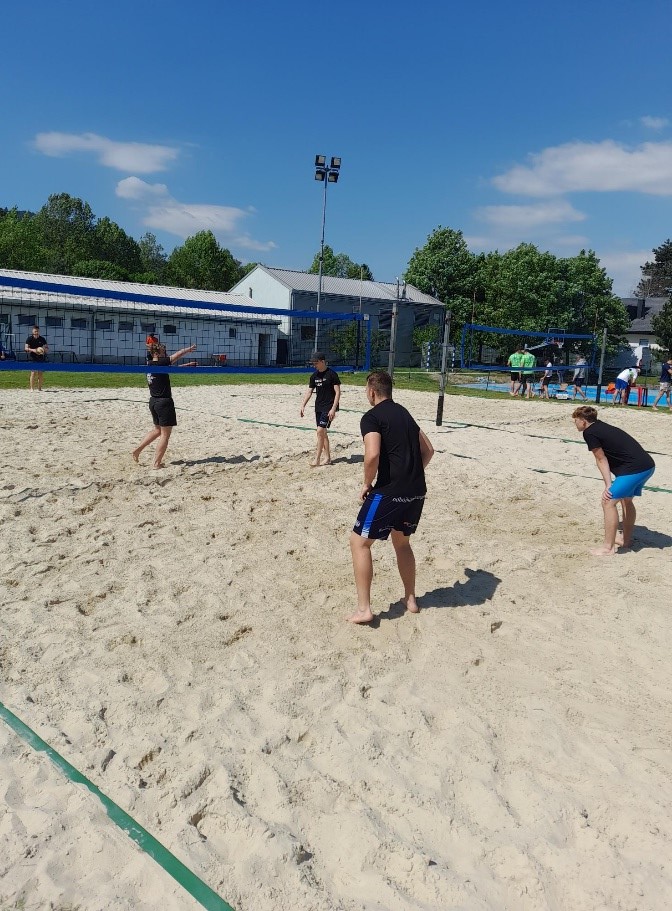 Odbojka na mivki za dijake