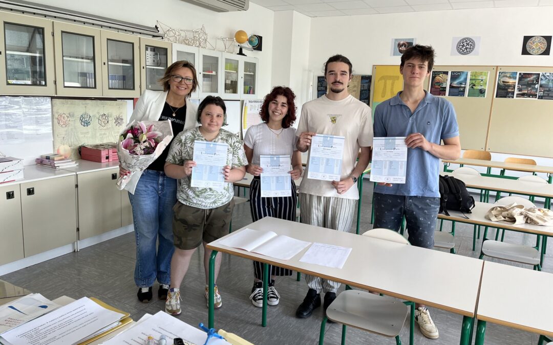 Consegna delle pagelle alla classe IV