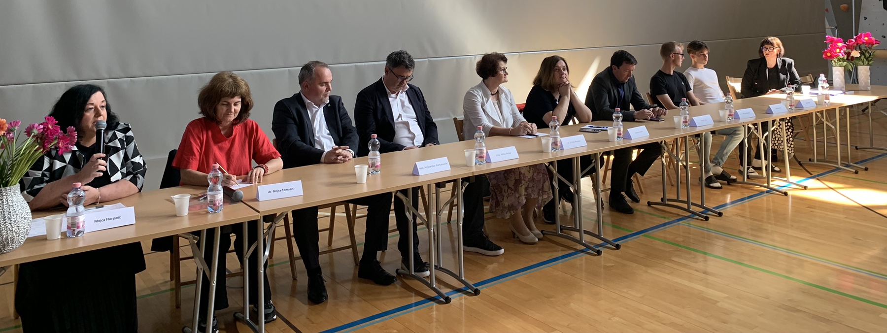 OKROGLA MIZA NA SIC BREŽICE OKROGLA MIZA NA SIC BREŽICE