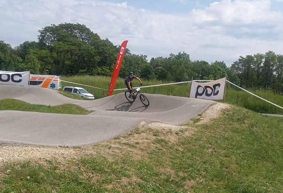 Tekmovanje v kolesarjenju na pumptracku
