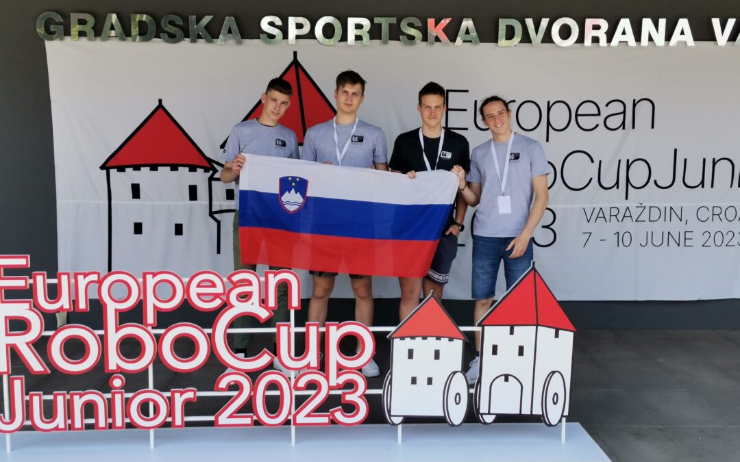 Peter, Tian, Matija in Maks odlični na evropskem robotskem prvenstvu