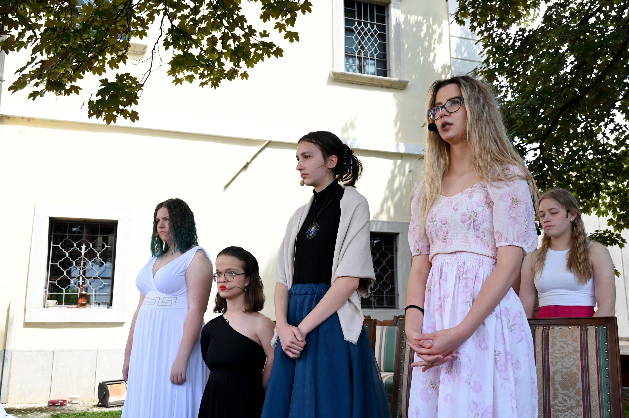 Moč žensk: gimnazijski teater na muzejskih vrtovih