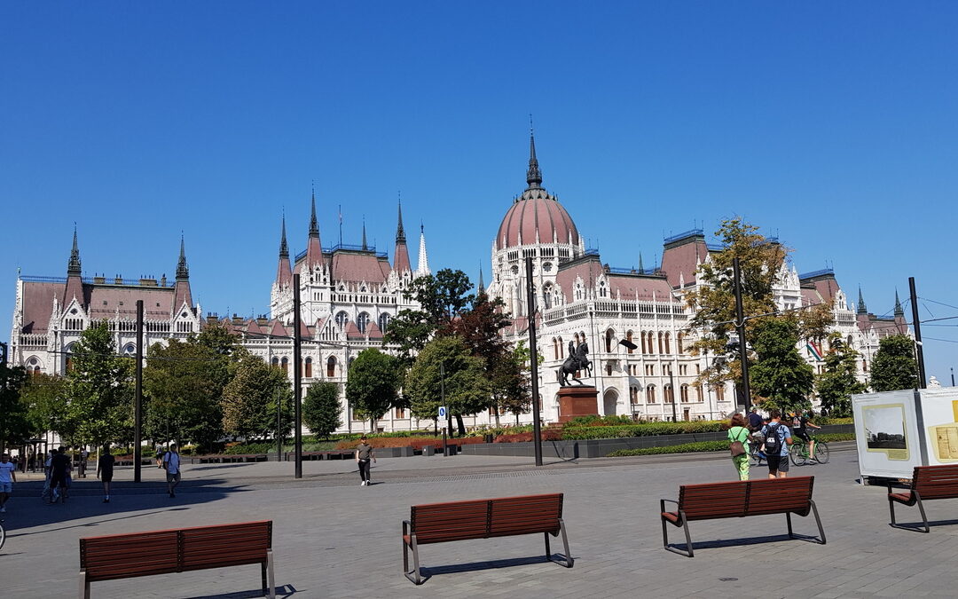 Nekam. Kam? GREMO!