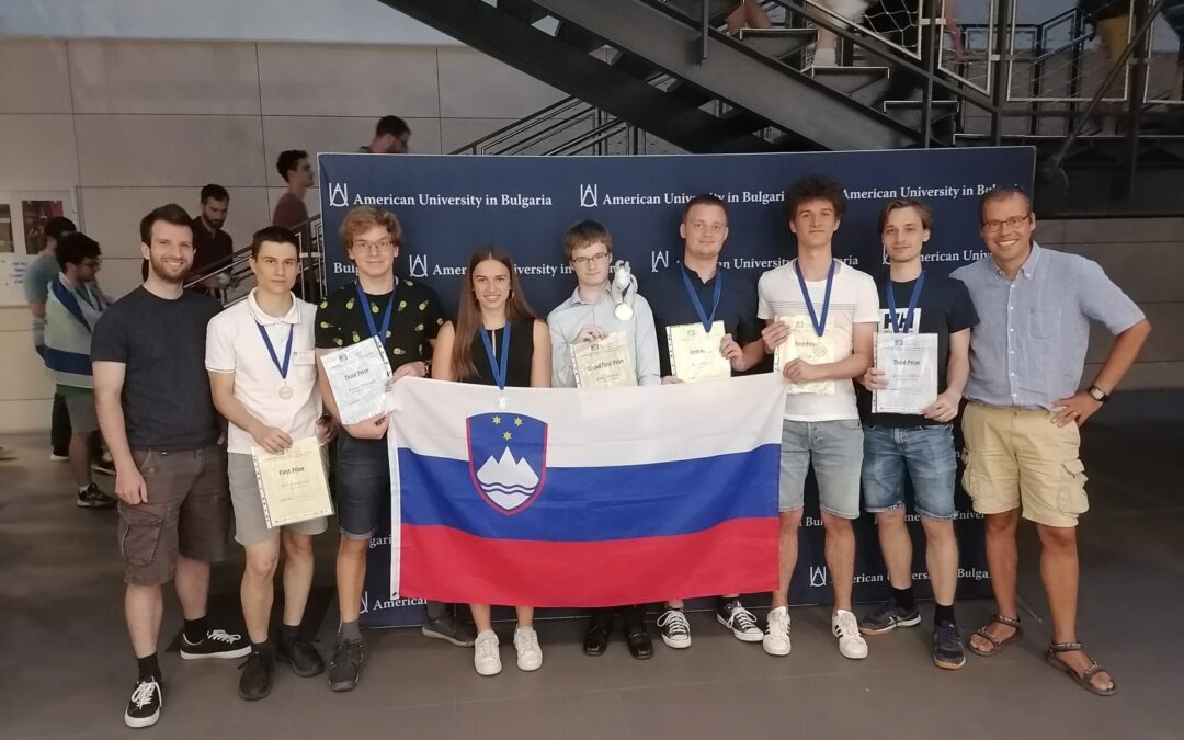Zgodovinski uspeh študentov FMF na tekmovanju iz matematike 2023