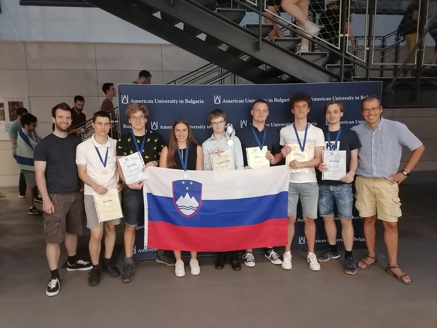 Zgodovinski uspeh študentov FMF na tekmovanju iz matematike 2023