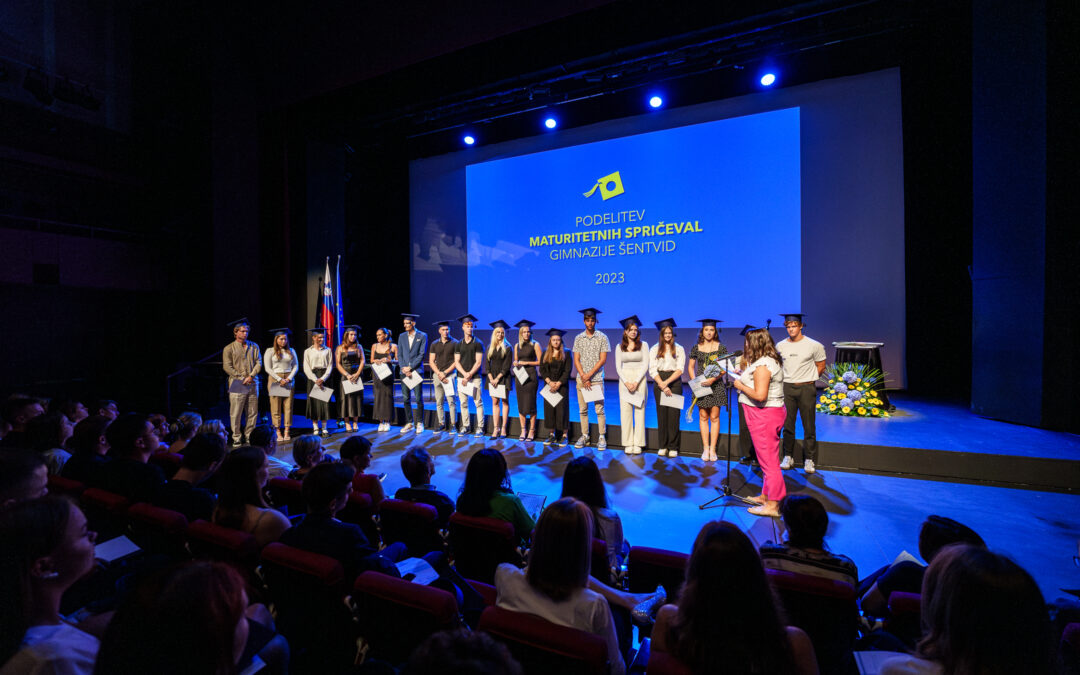 Utrinki s podelitve maturitetnih spričeval v Cankarjevem domu