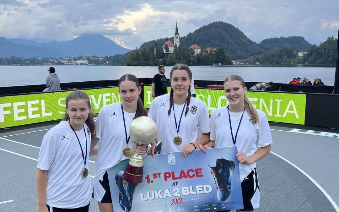 Nika in Tara zmagovalki mednarodnega turnirja v košarki 3 x 3