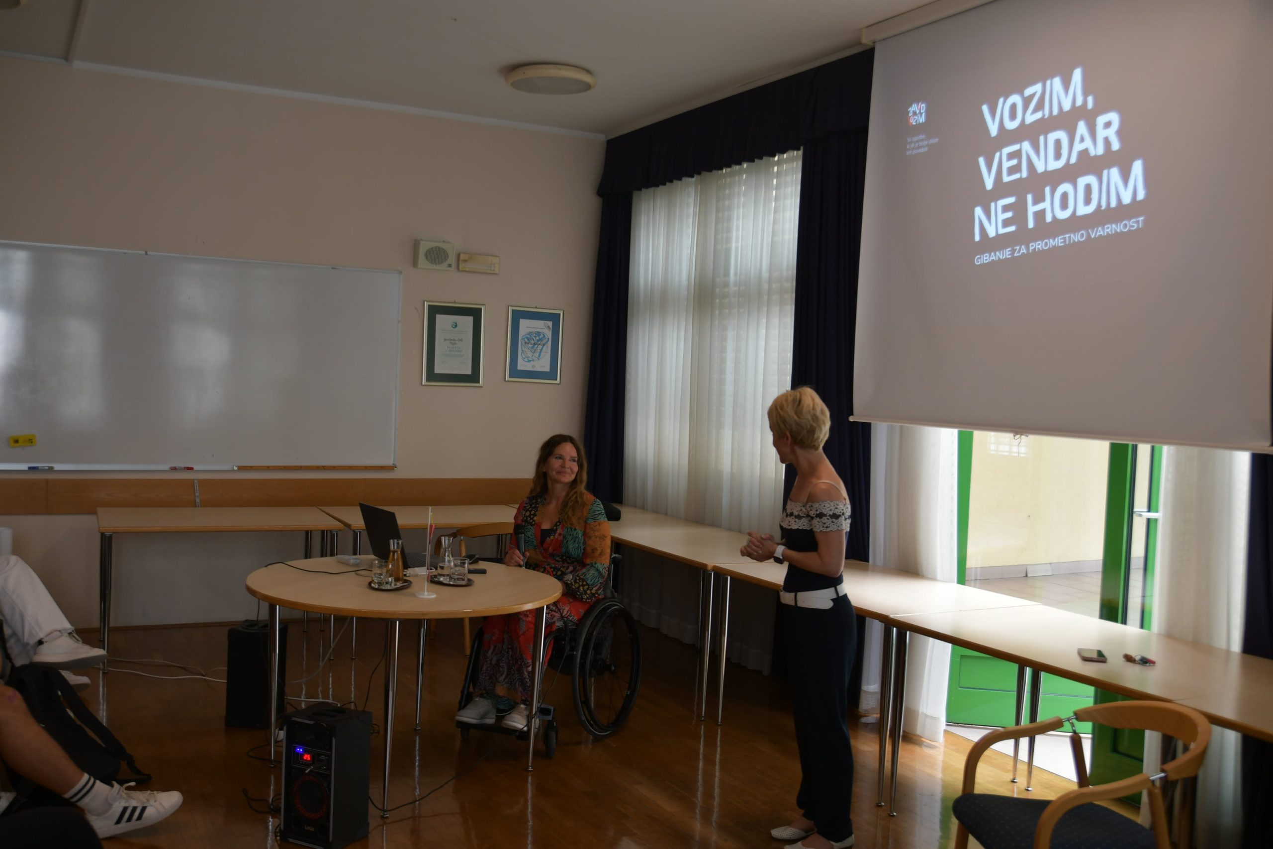 Interaktivna delavnica Zavoda Vozim:  Vozim, vendar ne hodim