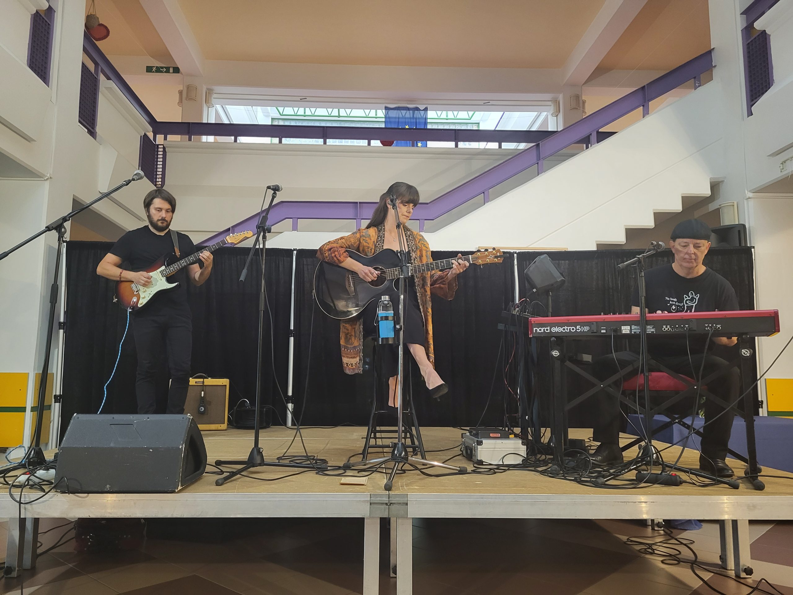 SIC Brežice svojim dijakom podaril koncert Ditke in Ferija Lainščka