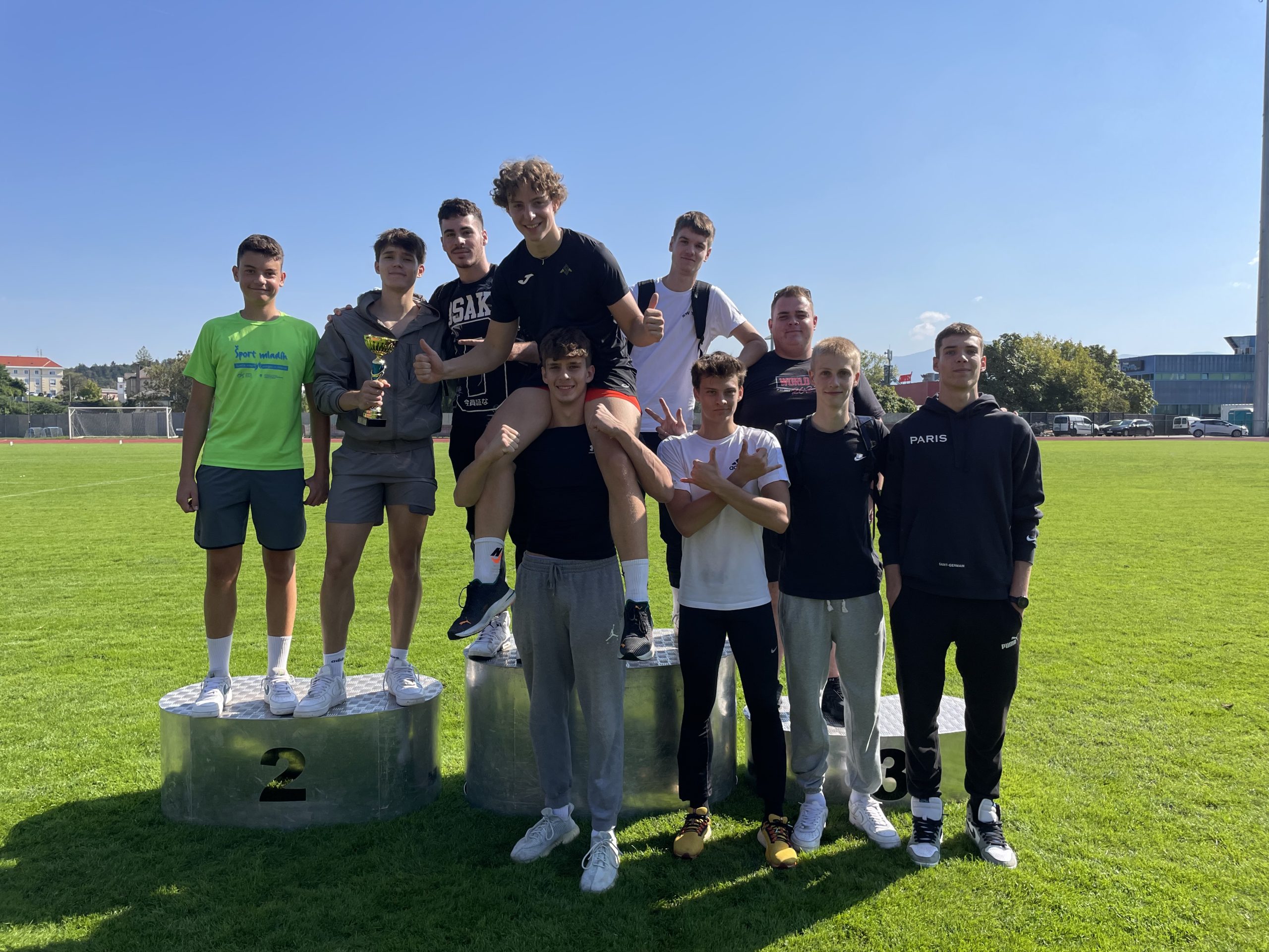 Atleti v finalu ekipnega državnega tekmovanja osvojili srebro, atletinje četrte Atleti v finalu ekipnega državnega tekmovanja osvojili srebro, atletinje četrte