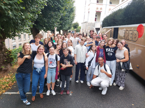 Skupinska fotografija sodelujočih na francosko-slovenski izmenjavi Erasmus+.