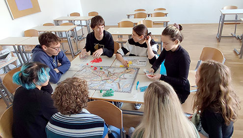 Krožek board games in English