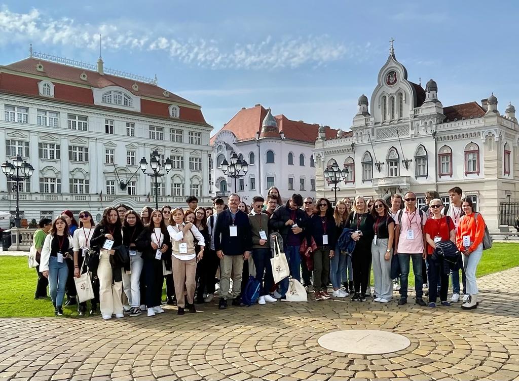 Izmenjave dijakov Erasmus+ v letu 2023/24 Izmenjave dijakov Erasmus+ v letu 2023/24