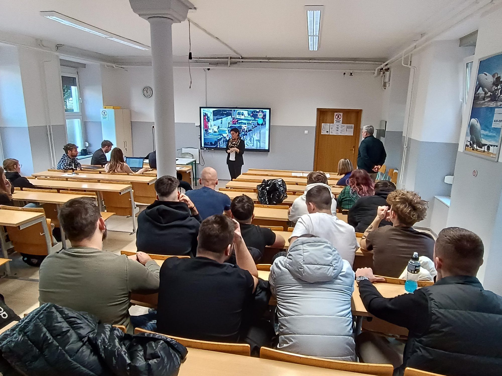 Strokovno omizje “Pretočnost cestnega prometa” Strokovno omizje “Pretočnost cestnega prometa”
