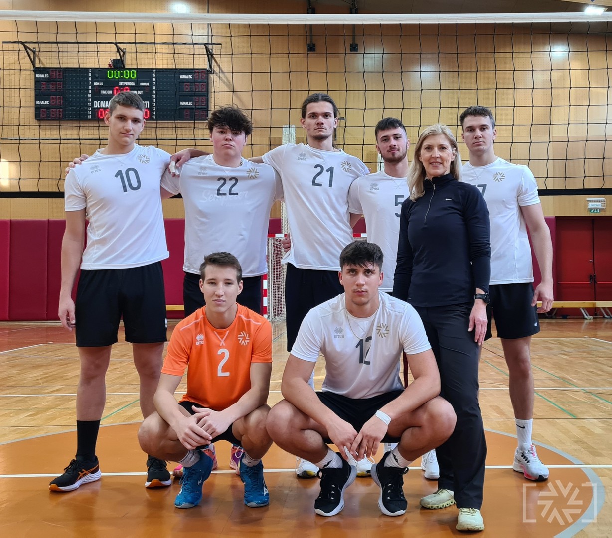 DIJAKI SZKŠC ZMAGALI NA PREDTEKMOVANJU PODROČNEGA PRVENSTVA V ODBOJKI