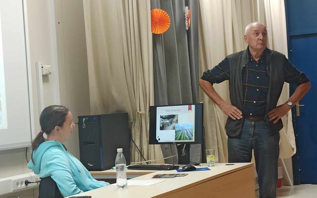 Obiskal nas je arheolog Janez Dirjec