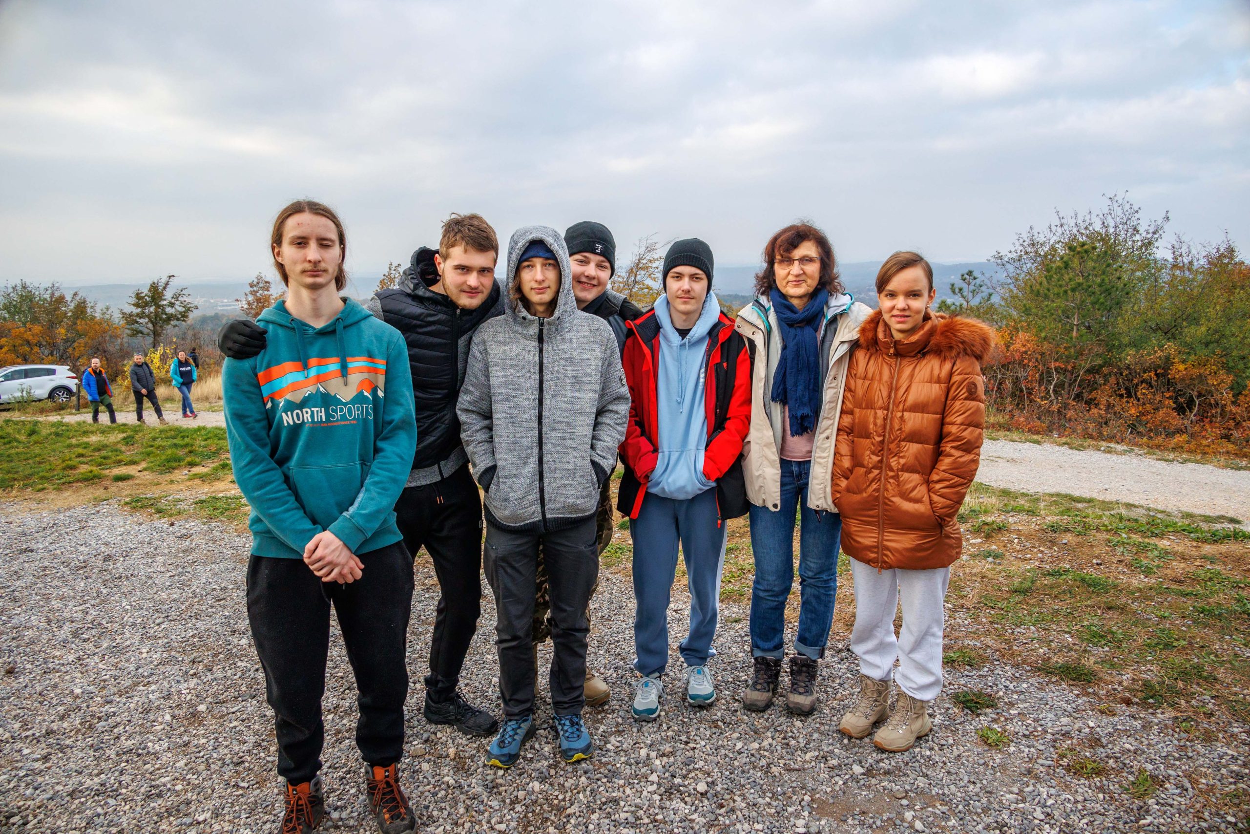 Dijaki prostovoljci v akciji Skupaj za Kras