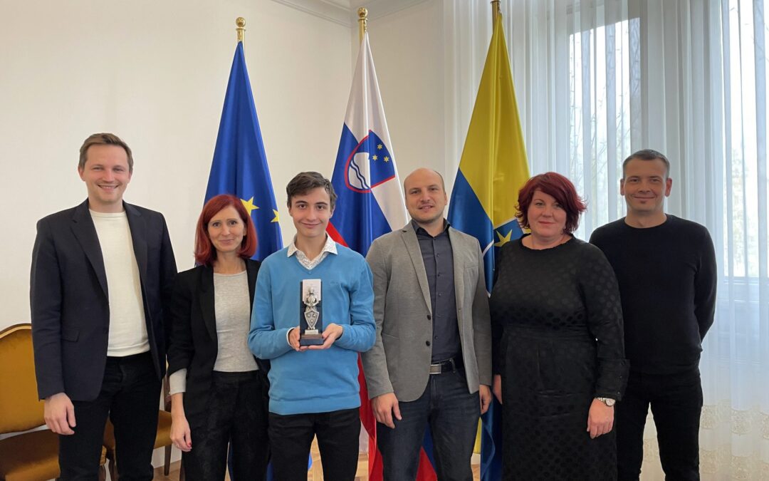 Ekipi filma Šepet metulja za prvo zlato rolo čestital tudi župan Mestne občine Celje