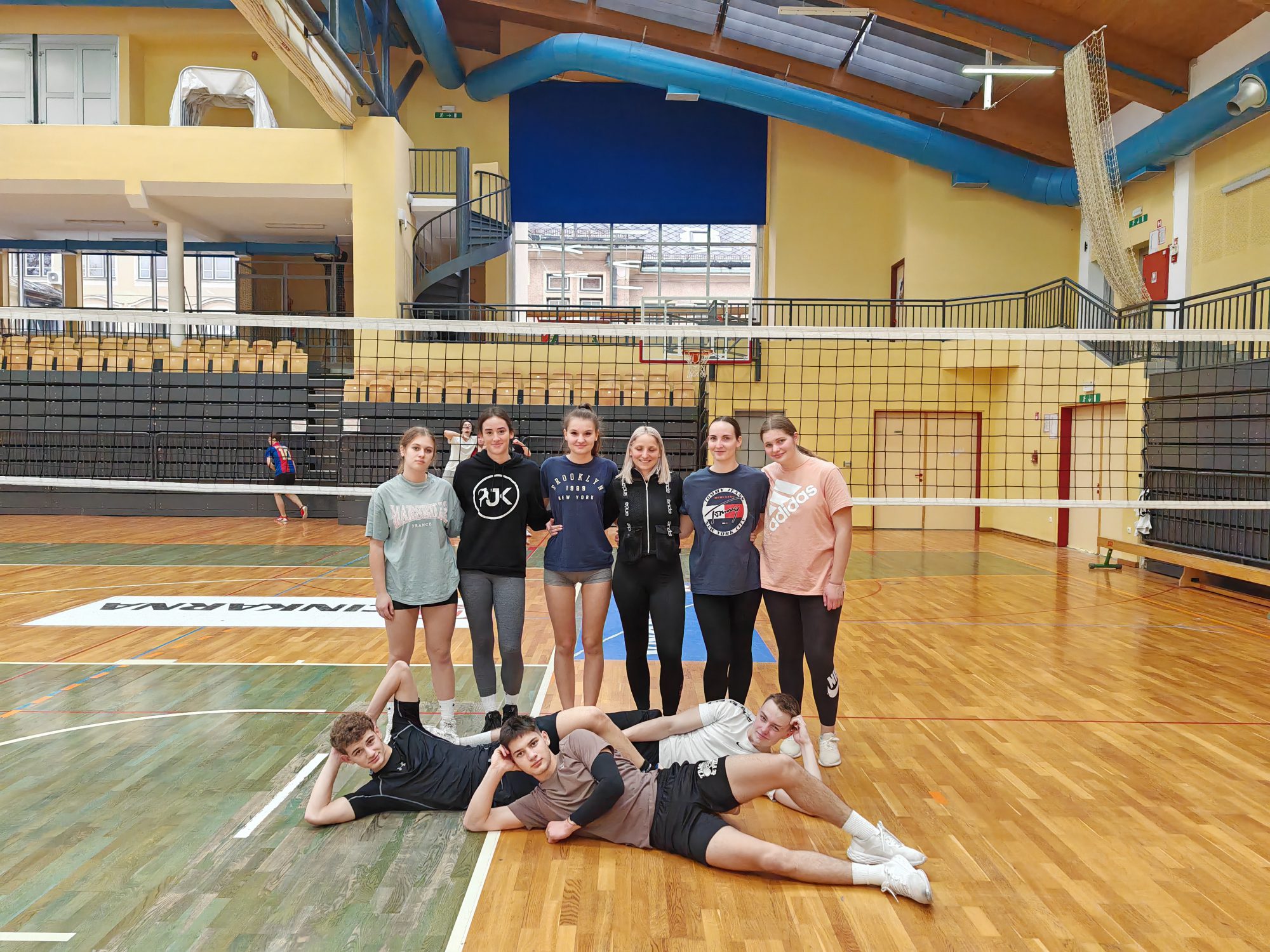 ŠOLSKA ŠPORTNA TEKMOVANJA – ODBOJKA ŠOLSKA ŠPORTNA TEKMOVANJA – ODBOJKA
