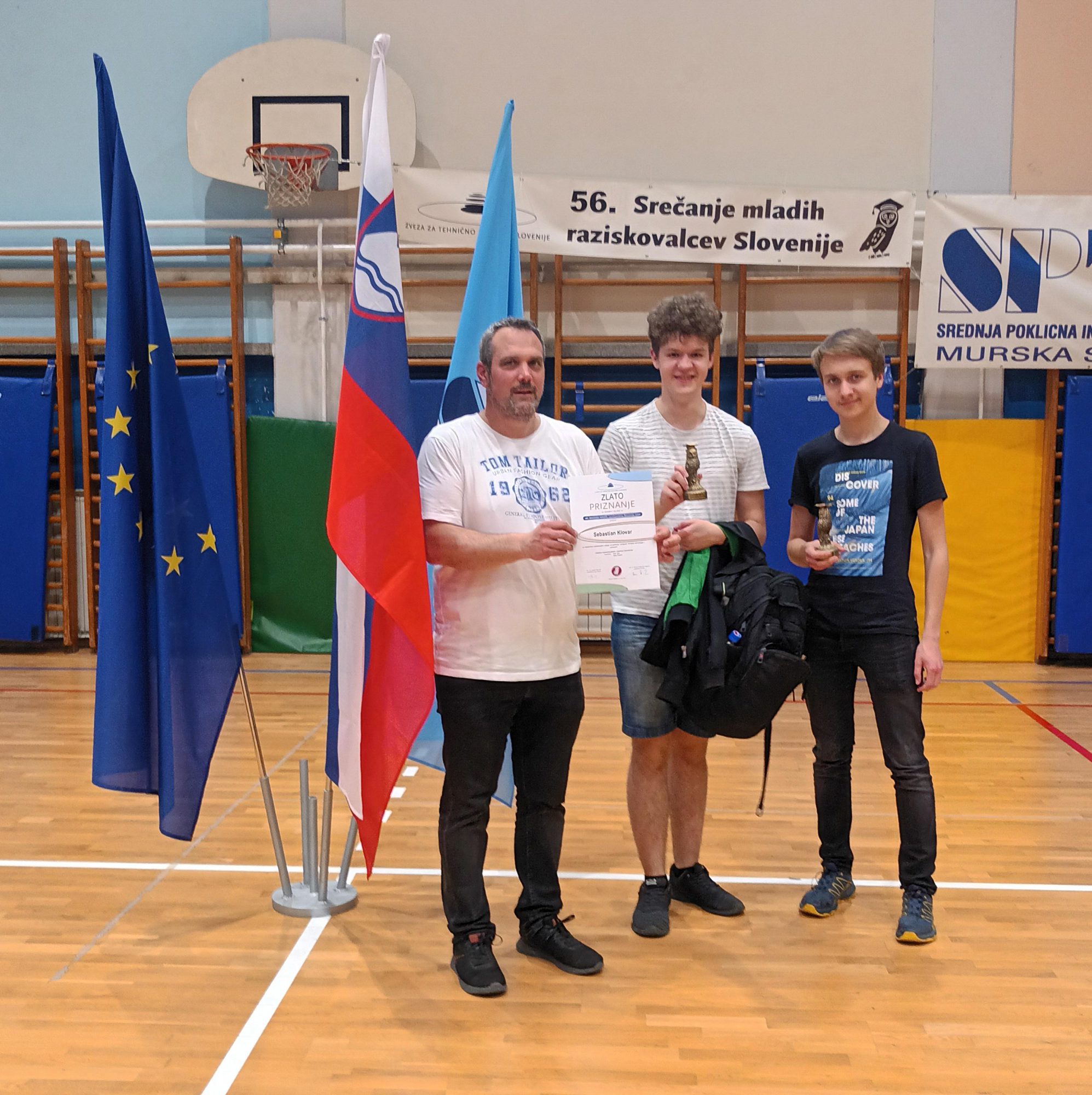 Naša mlada raziskovalca se predstavita v Mehiki